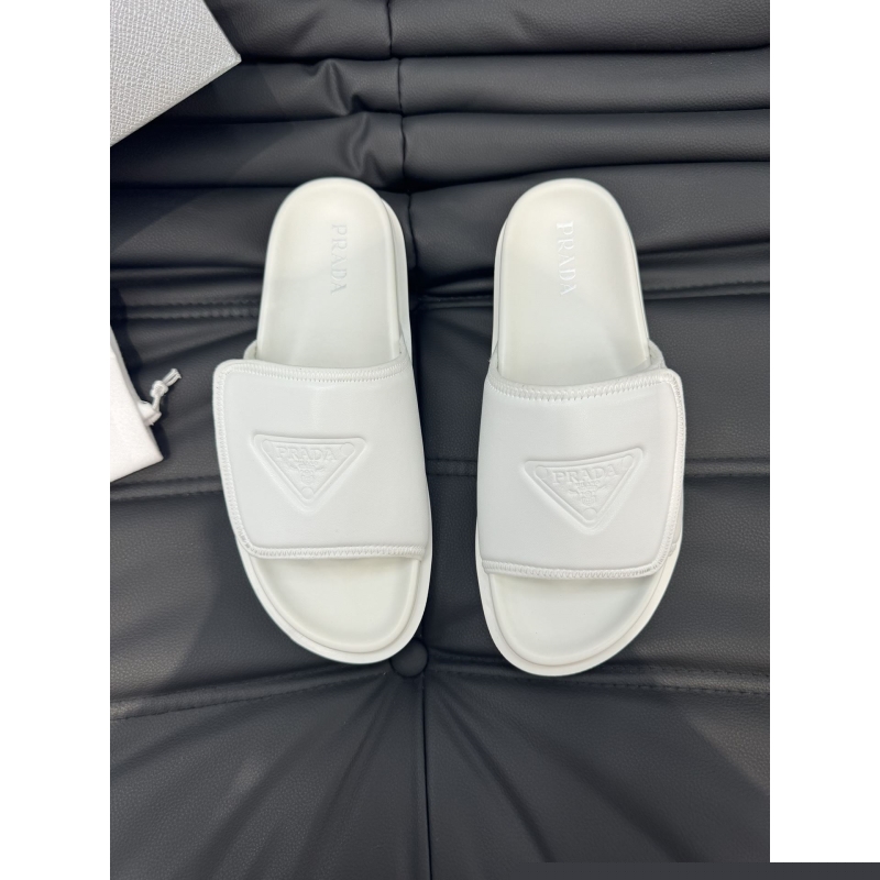 Pra*a slippers